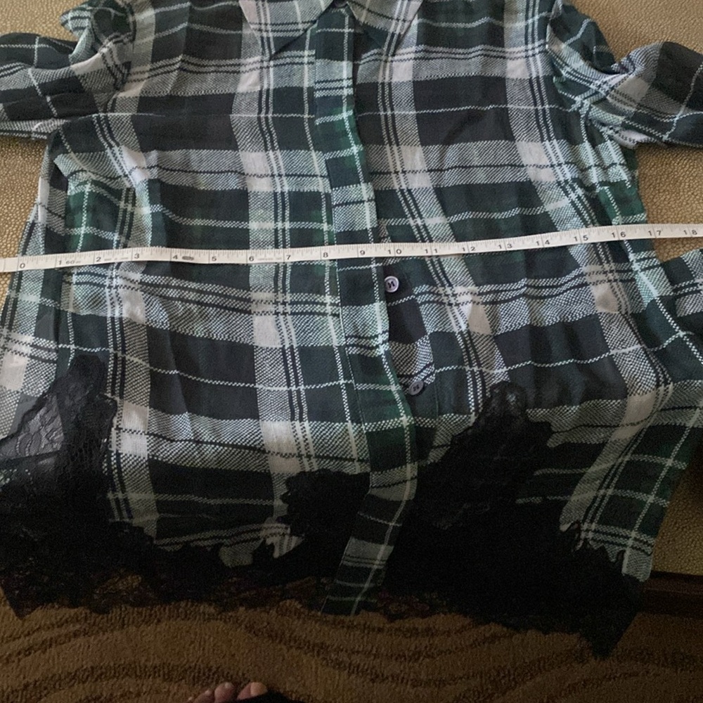Alexander McQueen McQ Green Jumper with plaid shirt. - Picture 10 of 12